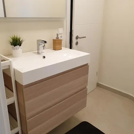 Kleine Gemuetliche In Der Naehe Von Koeln Und Aachen *