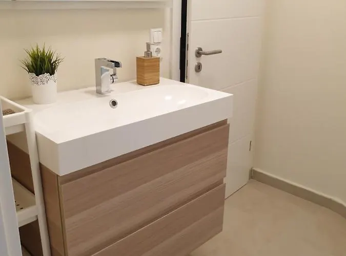 Kleine Gemuetliche In Der Naehe Von Koeln Und Aachen *