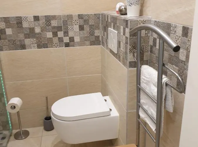 Kleine Gemuetliche In Der Naehe Von Koeln Und Aachen *